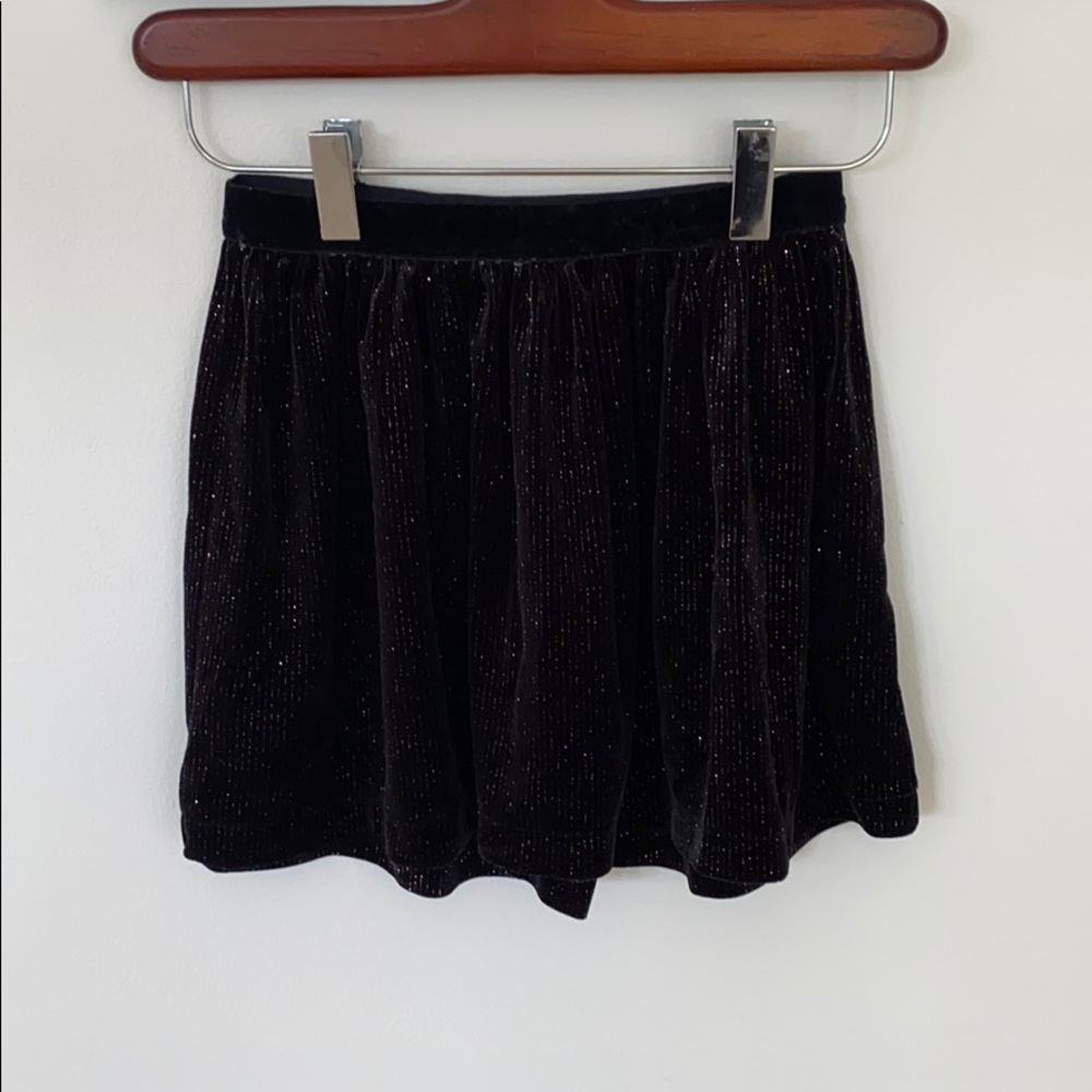 Black velvety skirt with sparkles